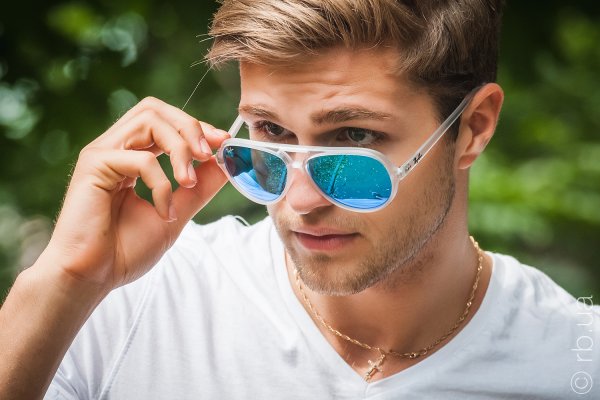 Ray-Ban Cats 5000 RB4125 646/17 on people 2