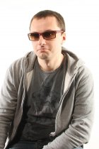 Ray-Ban Active Lifestyle RB4151 816/51 on people 7