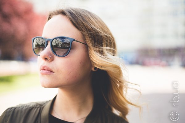 Ray-Ban Erika RB4171 6002/8G   1