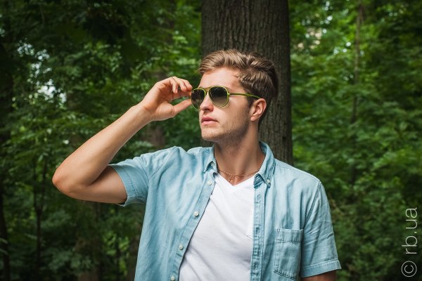 Ray-Ban Liteforce Aviator RB4180 6086/8E on people 1
