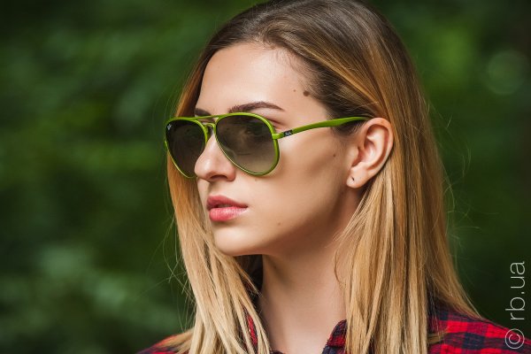 Ray-Ban Liteforce Aviator RB4180 6086/8E on people 5