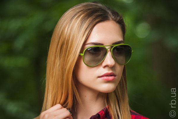 Ray-Ban Liteforce Aviator RB4180 6086/8E on people 6