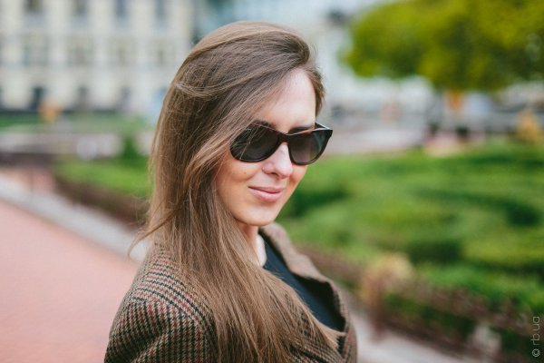 Ray-Ban Highstreet RB4184 6101/4M on people 2