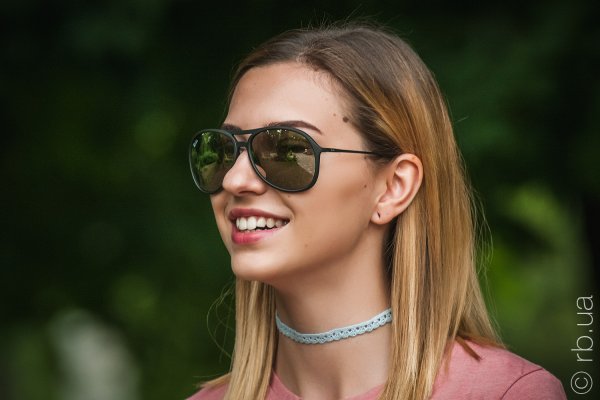 Ray-Ban Alex RB4201 622/5A on people 2