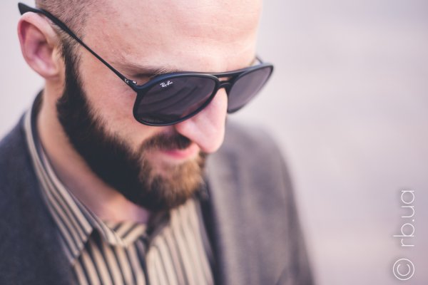 Ray-Ban Alex RB4201 622/6G on people 5