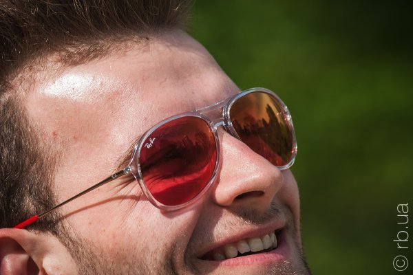 Ray-Ban Alex RB4201 6293/C8 on people 6