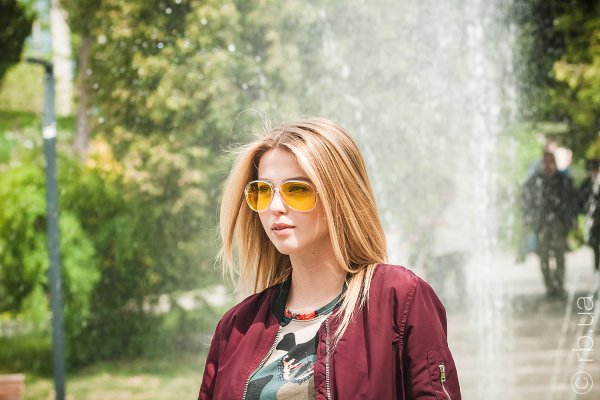 Ray-Ban Alex RB4201 6295/C9 on people 6