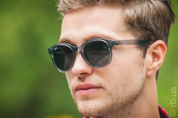 Ray-Ban Highstreet RB4203 621/87   2