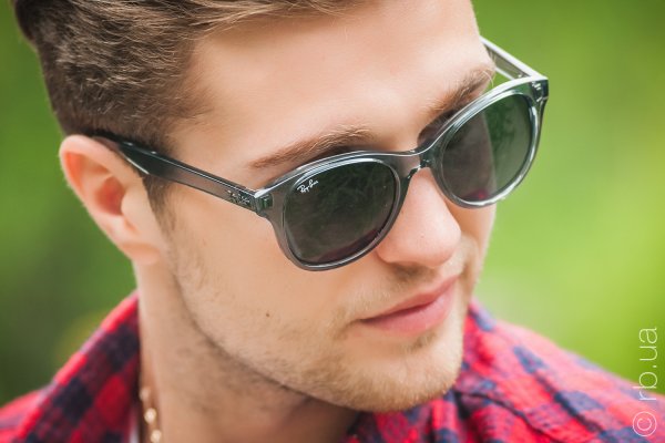 Ray-Ban Highstreet RB4203 621/87   3