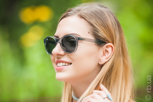 Ray-Ban Highstreet RB4203 621/87   5