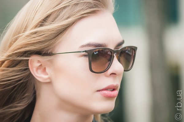Ray-Ban Youngster Wayfarer RB4221 865/13   3