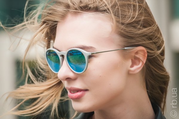 Ray-Ban Youngster Round RB4243 6262/B4   2