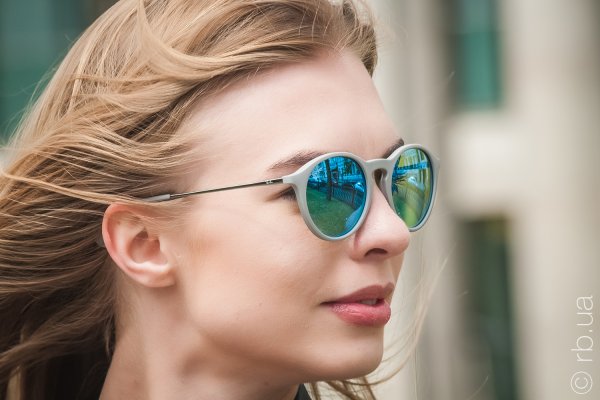 Ray-Ban Youngster Round RB4243 6262/B4   3