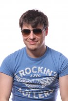 Ray-Ban Aviator Carbon Fibre RB8307 004/51 on people 7