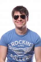 Ray-Ban Aviator Carbon Fibre RB8307 014/N6 on people 2
