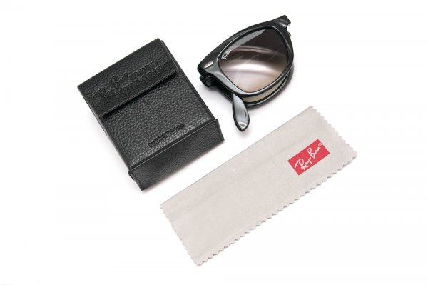   Ray-Ban Folding Wayfarer RB4105-601-32 Black | Gradient Grey